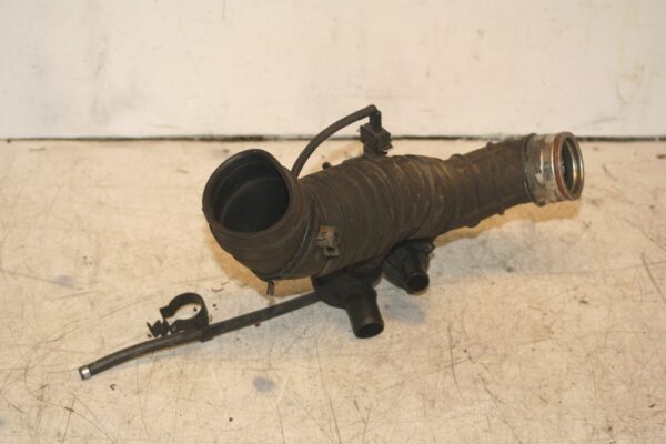 2004 VOLKSWAGEN CONVERTIBLE BEETLE 1.8T. INTAKE PIPE WITH RECIRCULATING SENSOR - Image 3