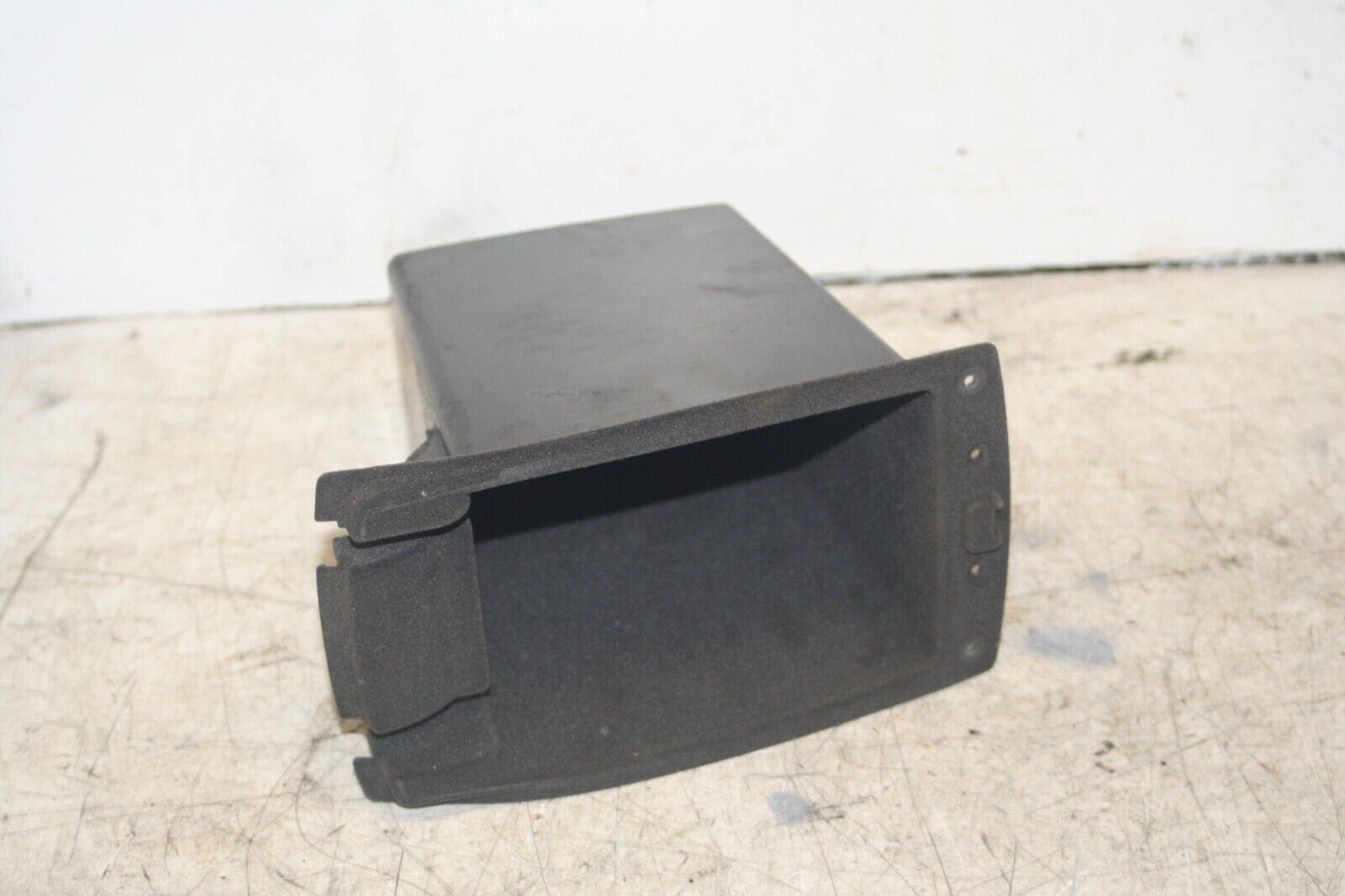 2011 FORD S MAX TITANIUM ECOBOOST. CENTRE CONSOLE ARM REST STORAGE POCKET