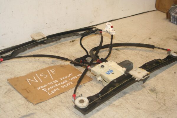 11 FORD S MAX TITANIUM ECOBOOST. PASSENGER SIDE FRONT WINDOW REGULATOR AND MOTOR - Image 4
