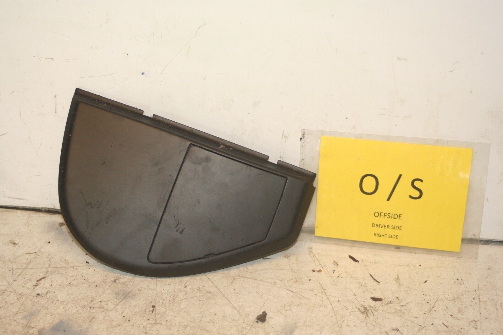 2004 VOLKSWAGEN CONVERTIBLE BEETLE 1.8T. DASHBOARD END TRIM PANEL DRIVER SIDE