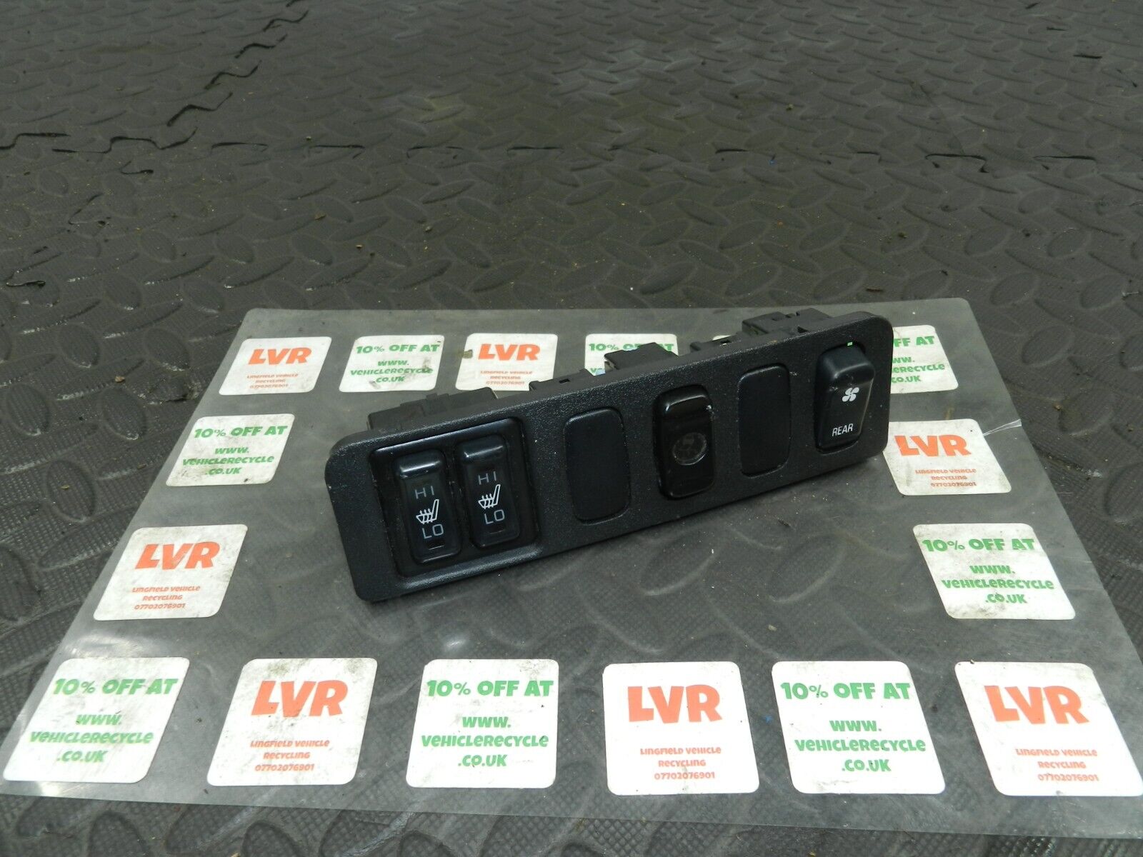 2006 MITSUBISHI SHOGUN MK3. HEATED SEAT BUTTONS PANEL SWITCH