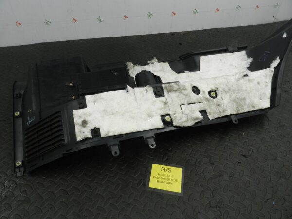 2006 MITSUBISHI SHOGUN MK3. PASSENGER SIDE BOOT PANEL - Image 3