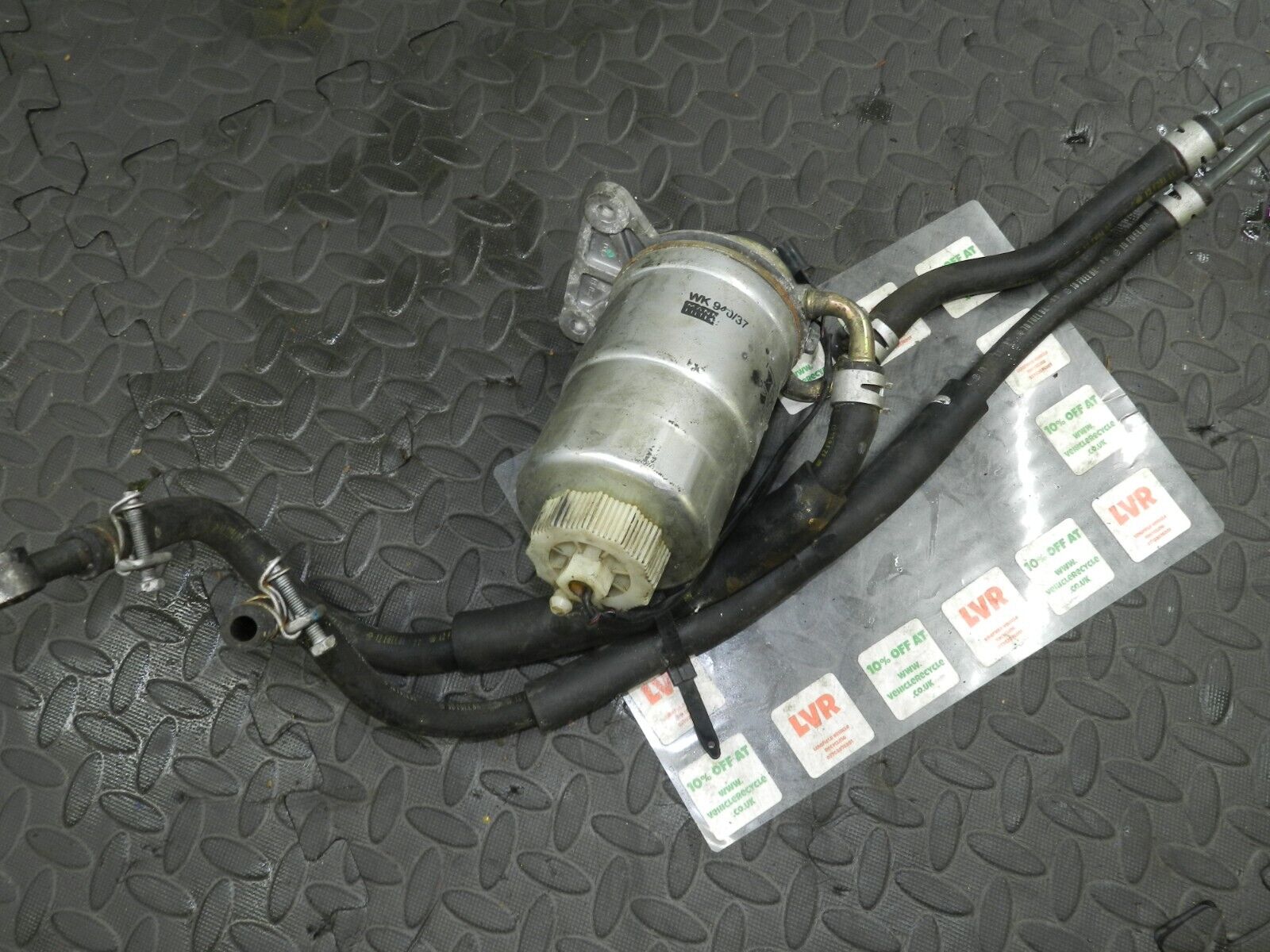 2006 MITSUBISHI SHOGUN MK3. FUEL FILTER HOUSING + PIPES - Image 2