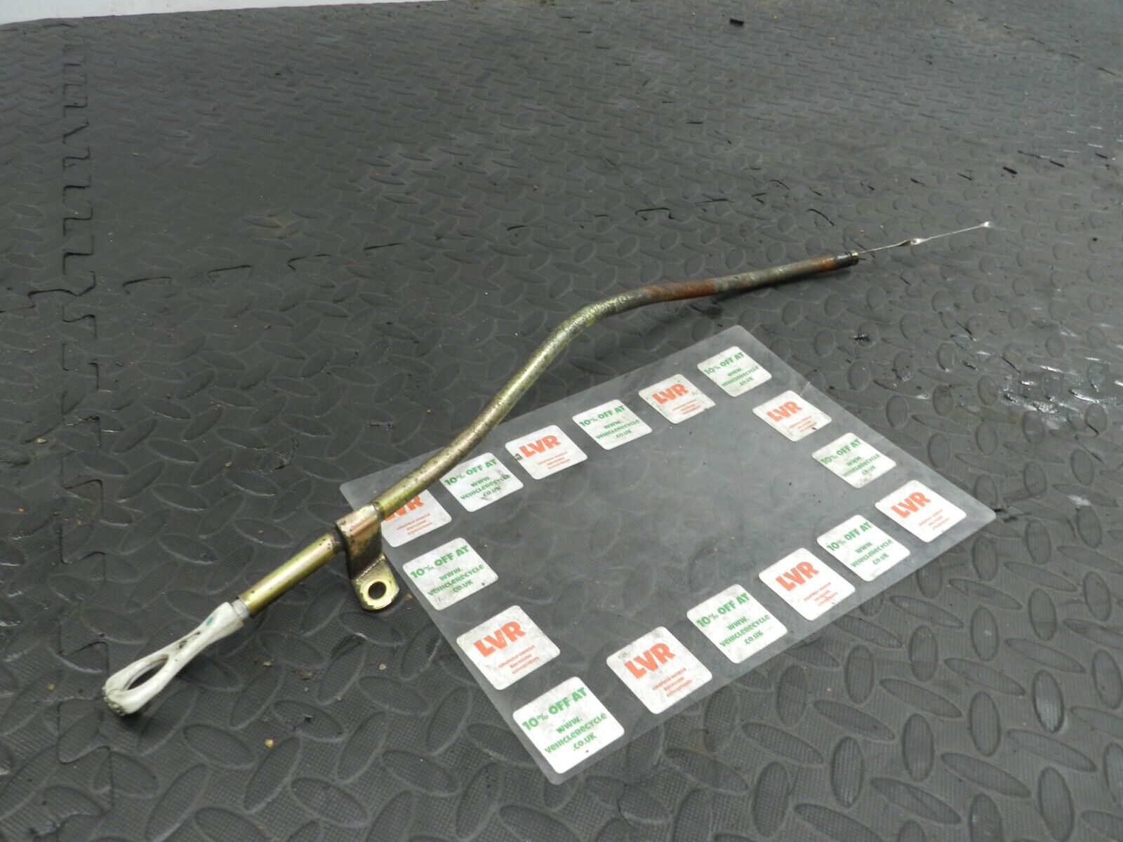 2006 MITSUBISHI SHOGUN MK3. OIL DIPSTICK + GUIDE