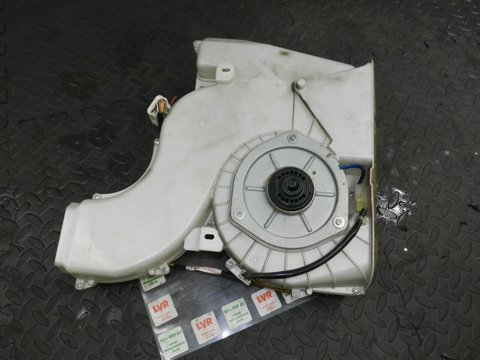2006 MITSUBISHI SHOGUN MK3. REAR BLOWER MOTOR FAN RESISTOR - Image 2