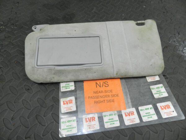 2006 MITSUBISHI SHOGUN MK3. PASSENGER SIDE SUN VISOR