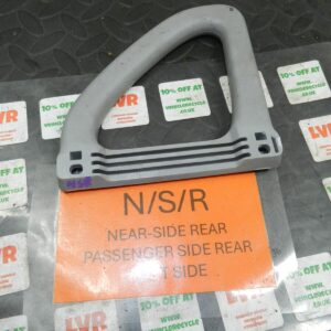 2006 MITSUBISHI SHOGUN MK3. PASSENGER SIDE REAR GRAB HANDLE