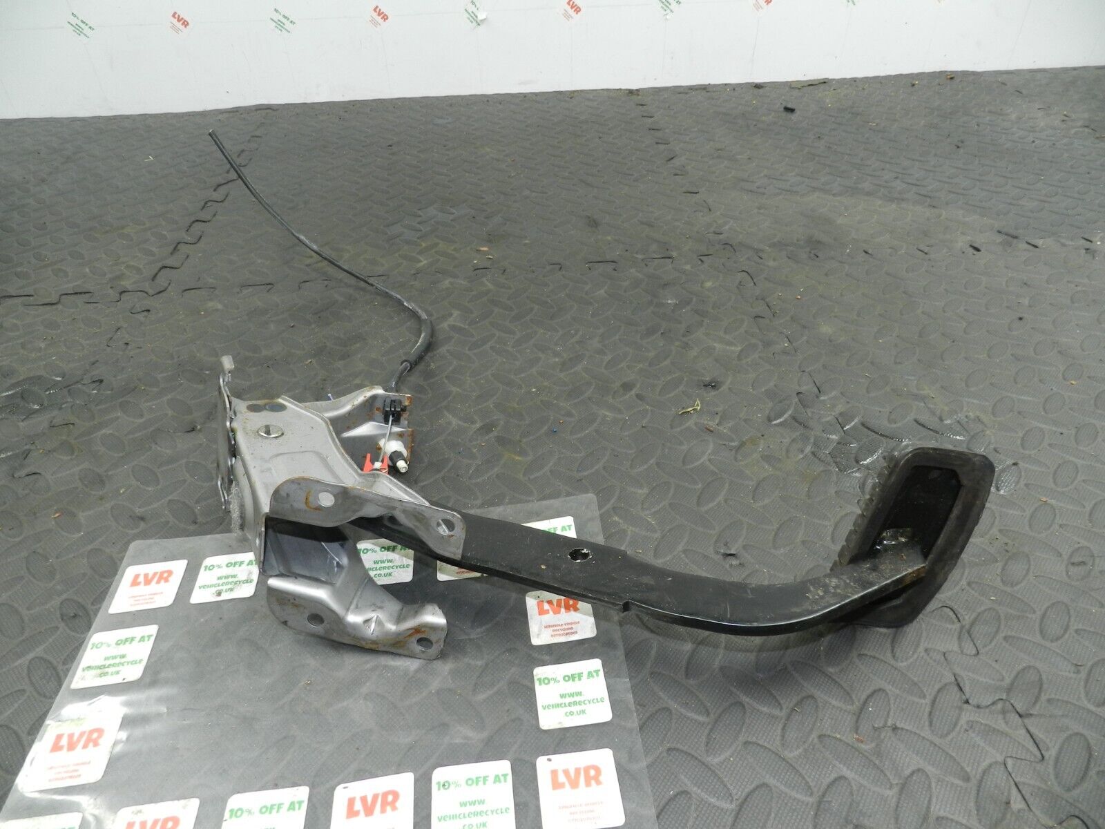 2006 MITSUBISHI SHOGUN MK3. BRAKE PEDAL - Image 2