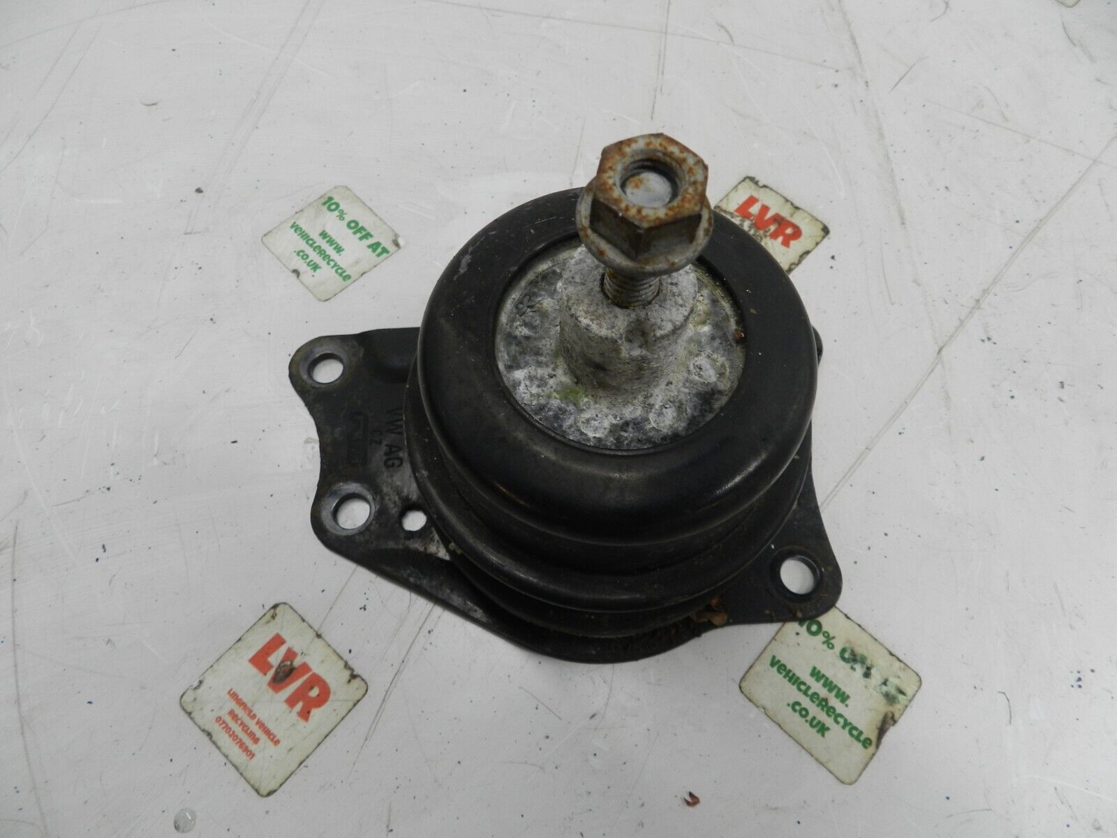 VOLKSWAGEN POLO 9N. ENGINE MOUNT