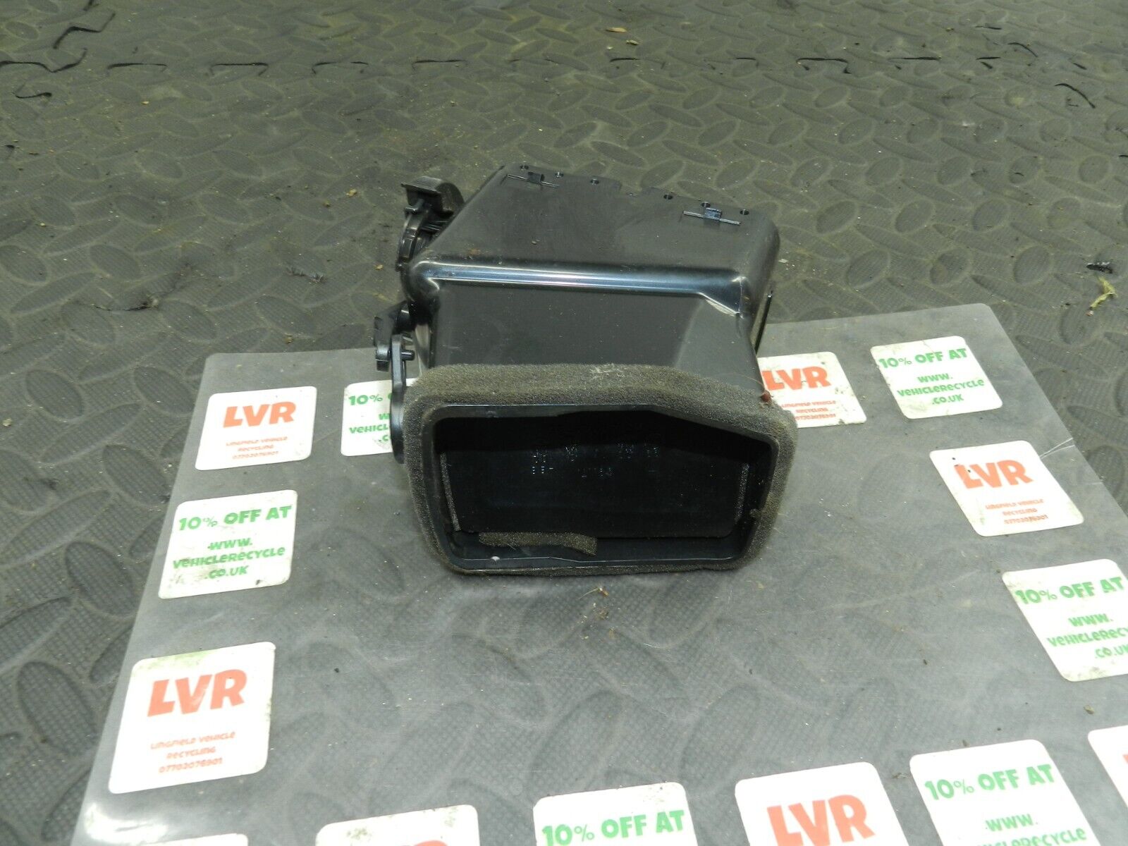 2006 MITSUBISHI SHOGUN MK3. AIR BLOWER DUCT VENT