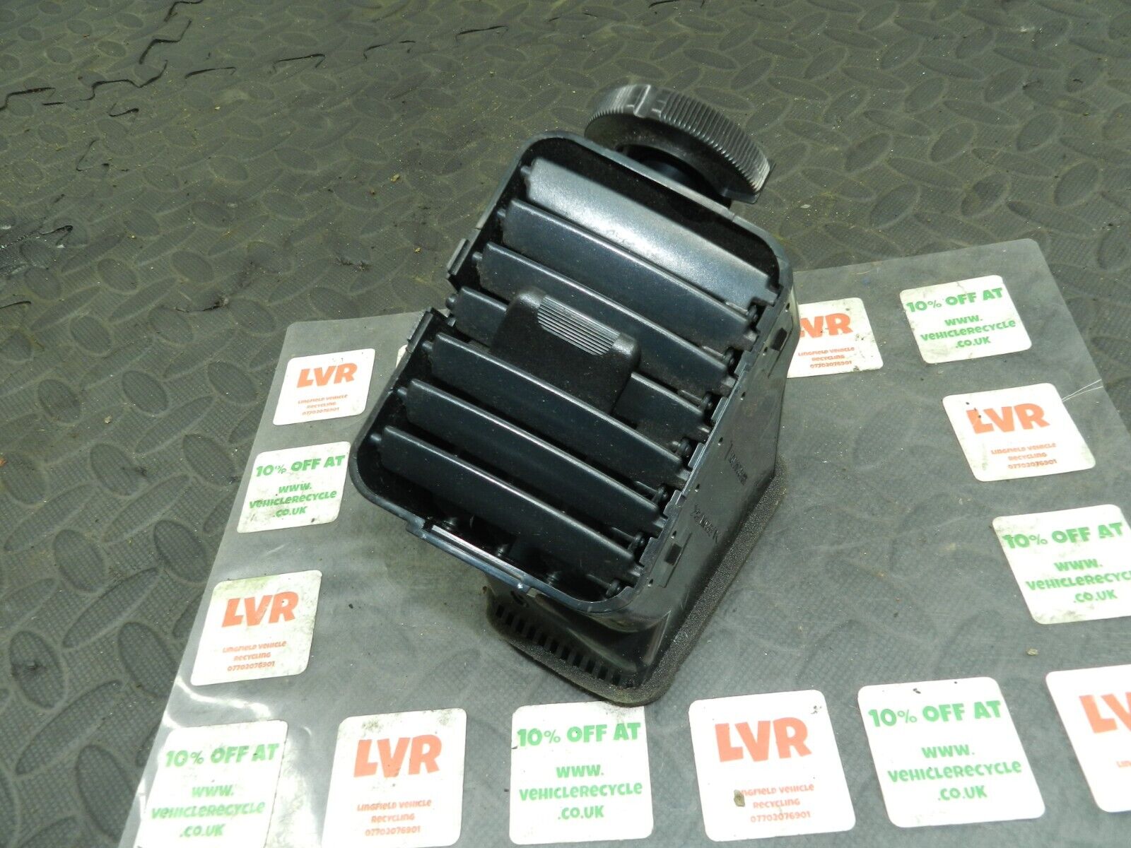 2006 MITSUBISHI SHOGUN MK3. AIR BLOWER DUCT VENT - Image 3