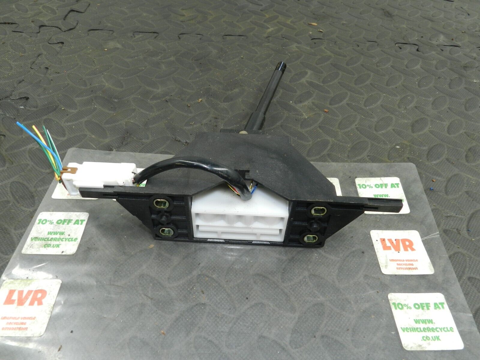 2006 MITSUBISHI SHOGUN MK3. DIFFERENTIAL DIFF SELECTOR HIGH LOW GEAR SELECTOR