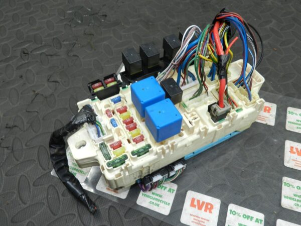 2006 MITSUBISHI SHOGUN MK3. MR445951B FUSE BOARD BOX BODY - Image 4