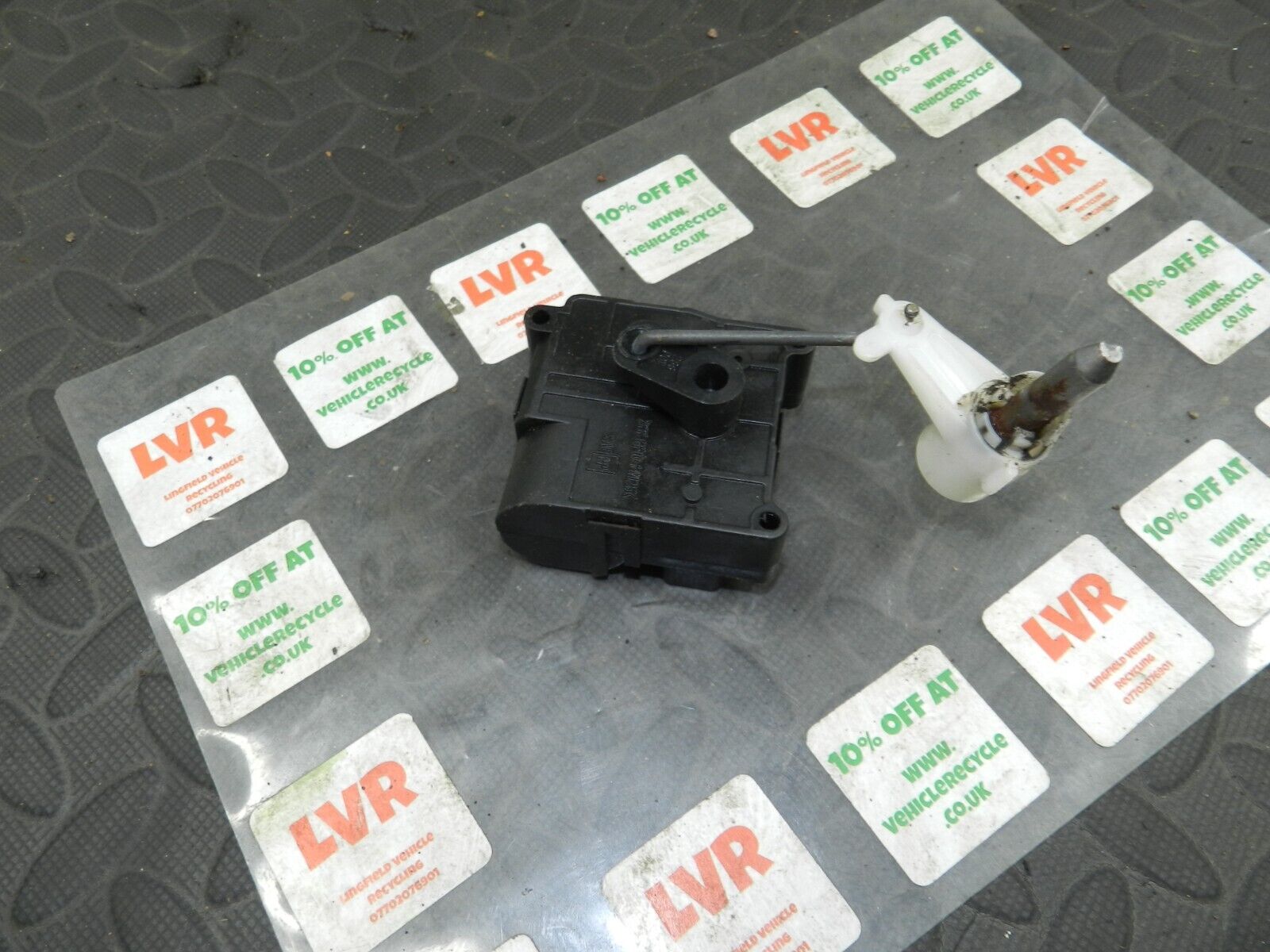 2006 MITSUBISHI SHOGUN MK3. HEATER BLOWER FLAP ACTUATOR MOTOR - Image 2