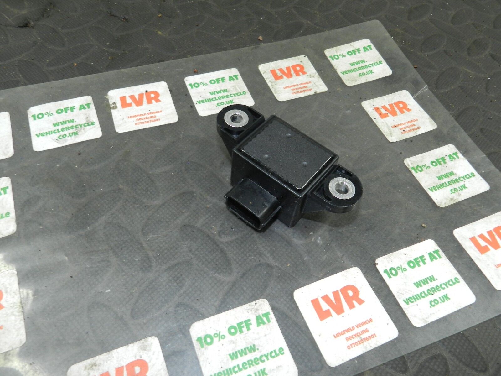 2006 MITSUBISHI SHOGUN MK3. MN116715 ABS SENSOR YAW RATE