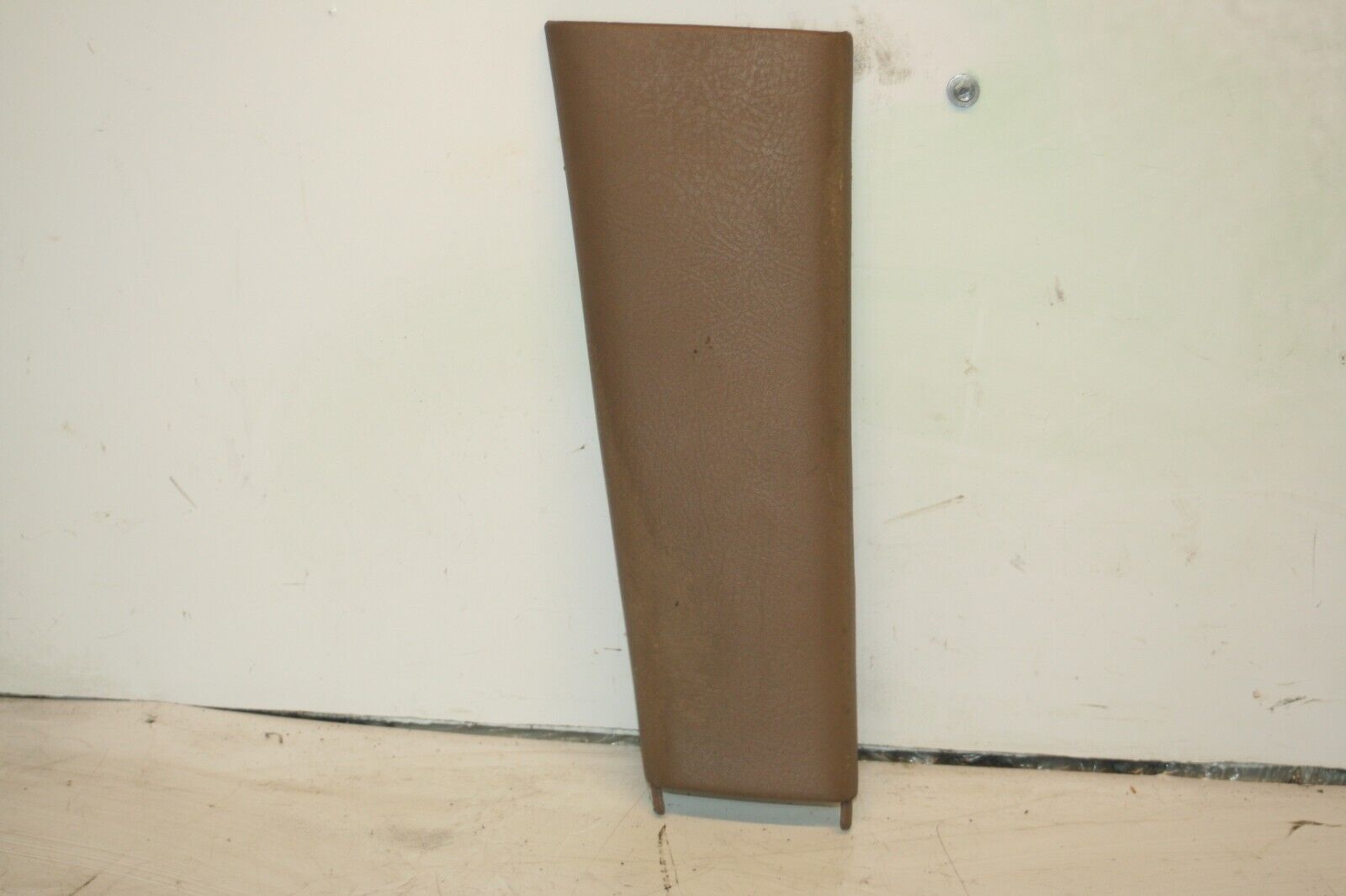 1990 FORD GRANADA MK3. DRIVER SIDE FRONT B PILLAR TRIM 85GB-A24479-AAW