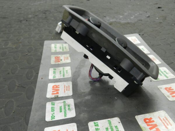 2006 MITSUBISHI SHOGUN MK3. HEATER BLOWER REAR CONTROLS - Image 3