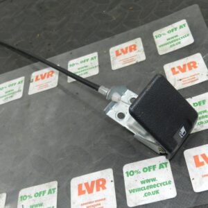 2006 MITSUBISHI SHOGUN MK3. FUEL FLAP RELEASE HANDLE