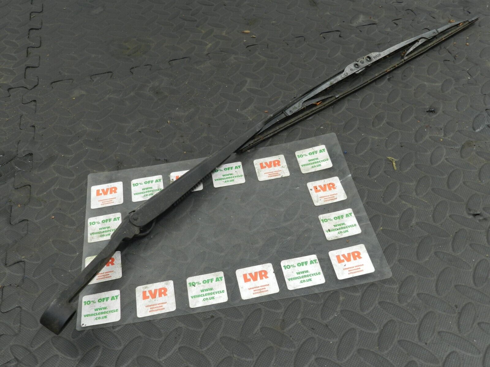 2006 MITSUBISHI SHOGUN MK3. WIPER ARM