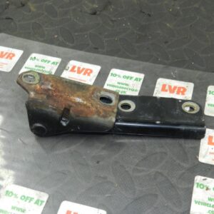 2006 MITSUBISHI SHOGUN MK3. BONNET HINGE