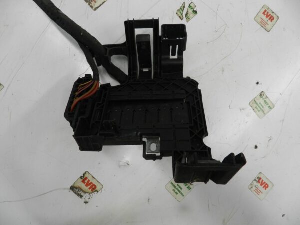 VOLKSWAGEN POLO 9N. BATTERY FUSE TERMINAL - Image 2
