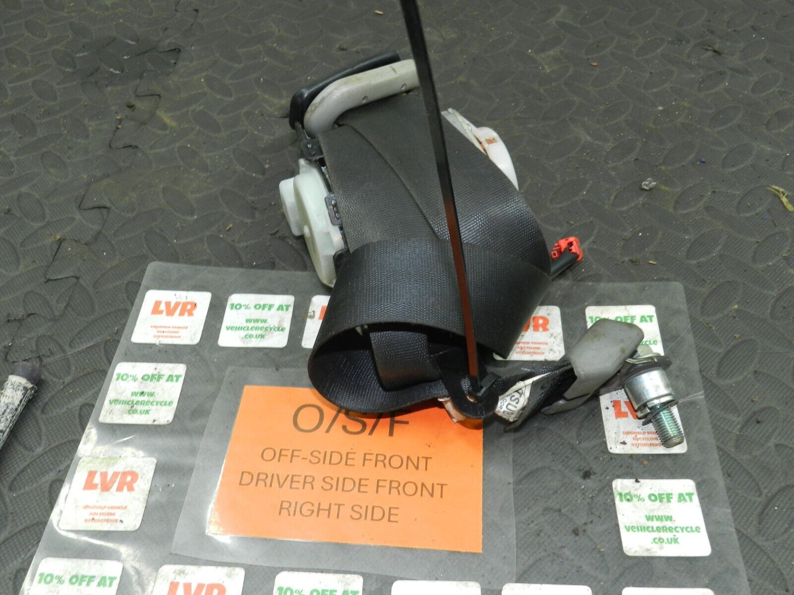 2006 MITSUBISHI SHOGUN MK3. DRIVER SIDE FRONT SEAT BELT - Image 4