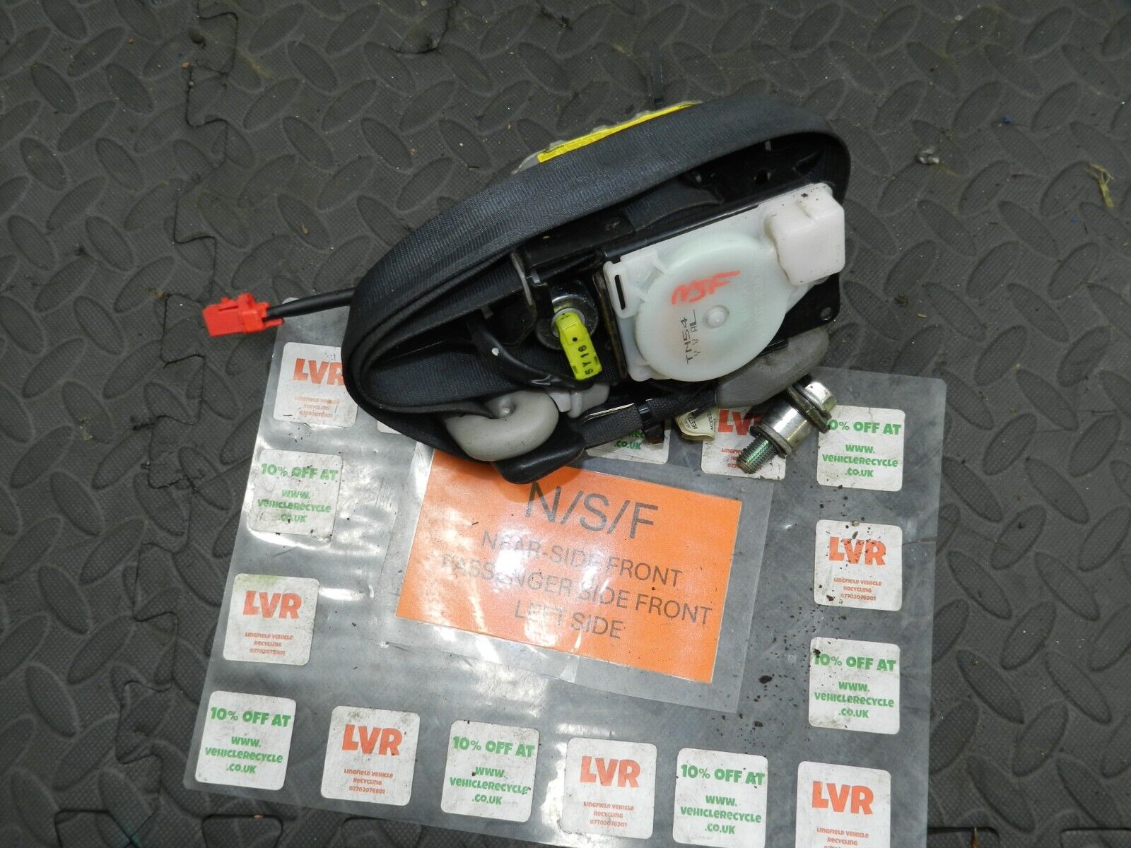 2006 MITSUBISHI SHOGUN MK3. PASSENGER SIDE FRONT SEAT BELT - Image 3