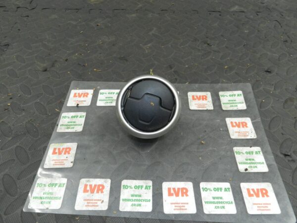 2009 NISSAN QASHQAI J10. HEATER BLOWER AIR VENT