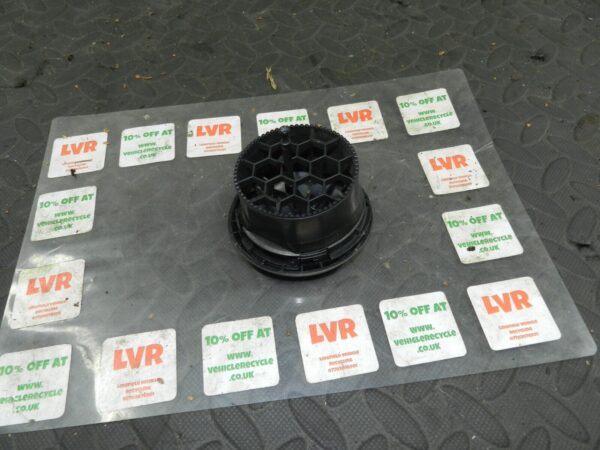 2009 NISSAN QASHQAI J10. HEATER BLOWER AIR VENT - Image 2
