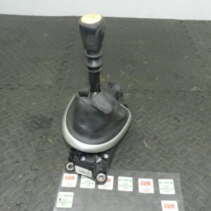 2009 NISSAN QASHQAI J10. 6 SPEED MANUAL GEAR SELECTOR