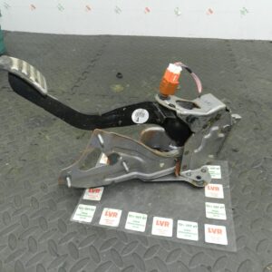 2009 NISSAN QASHQAI J10. CLUTCH PEDAL