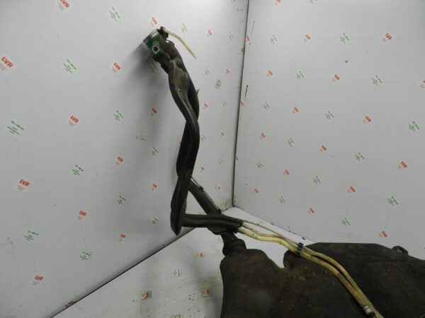 VOLKSWAGEN POLO 9N. PETROL FUEL TANK - Image 3