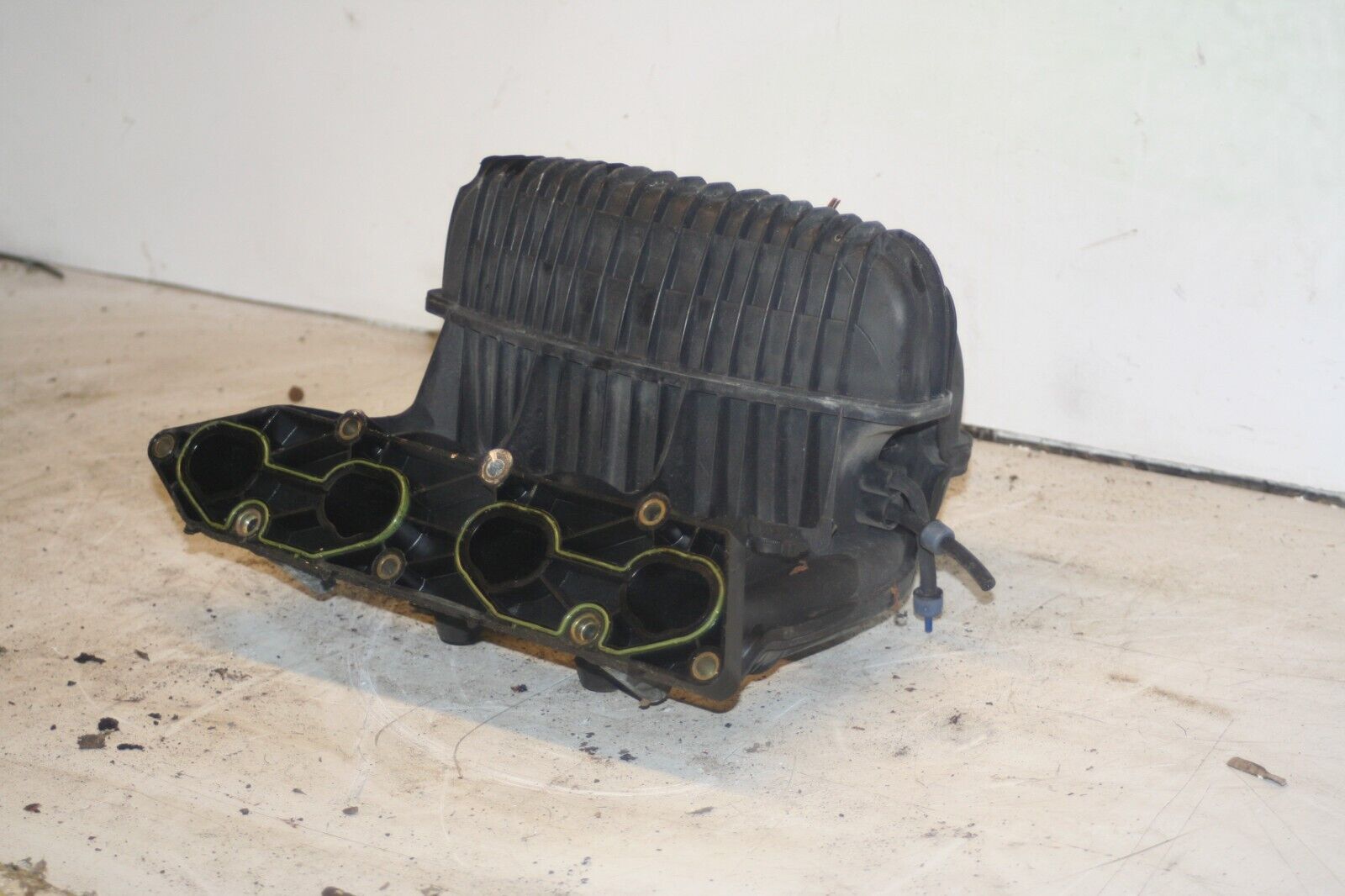2000 MERCEDES C CLASS W202. INTAKE MANIFOLD - Image 2