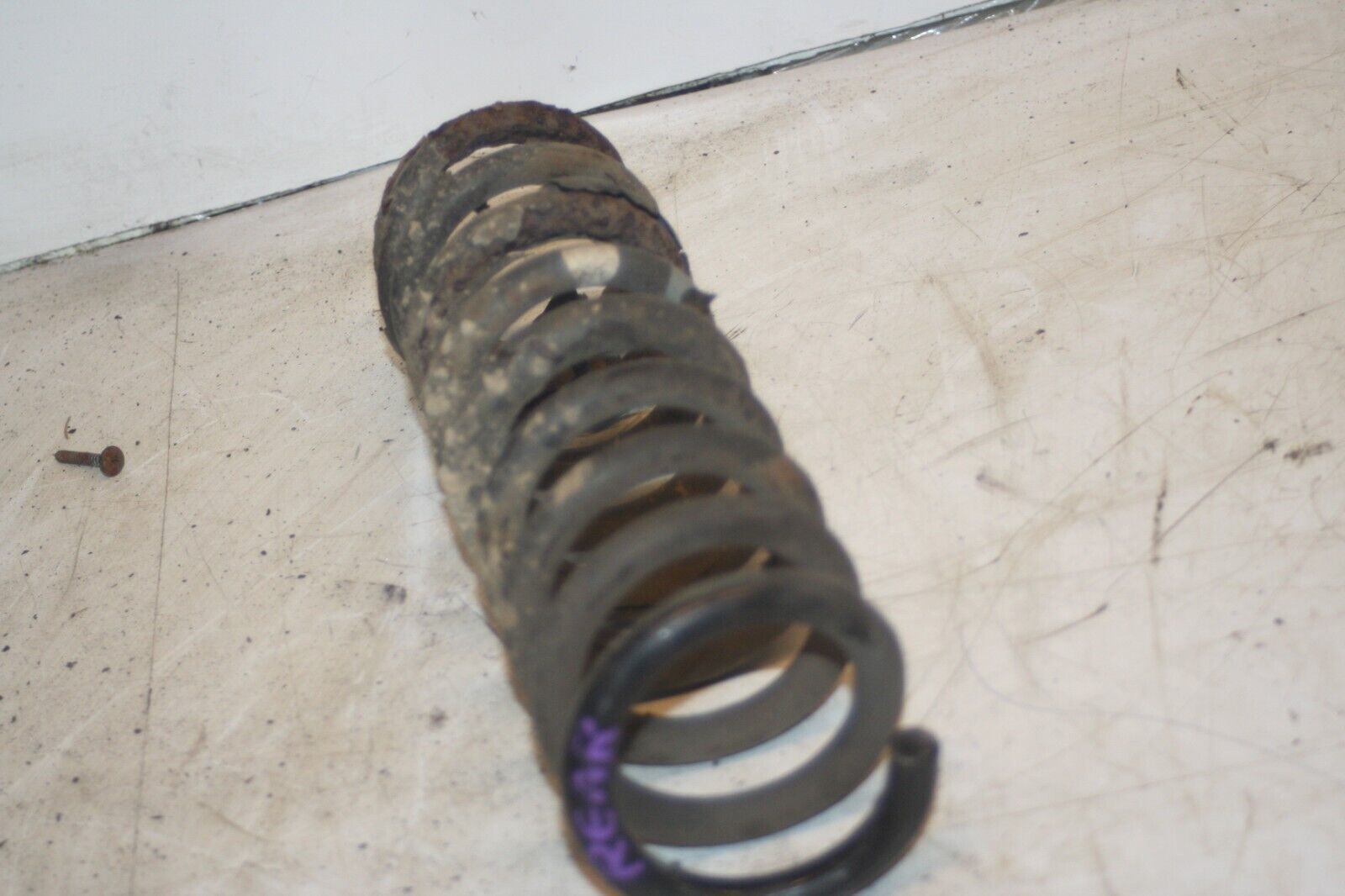 2000 MERCEDES C CLASS W202. REAR SPRING