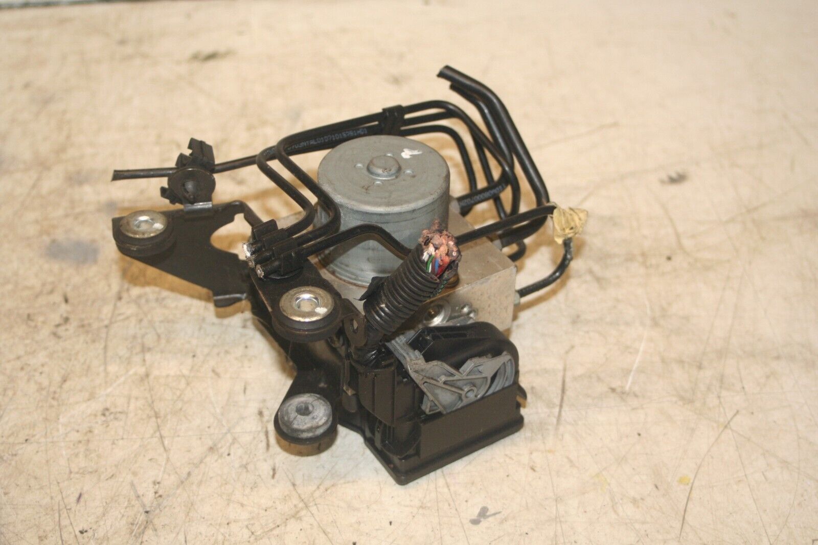 2011 FORD S MAX TITANIUM ECOBOOST. ABS PUMP AG91-2C405-FA