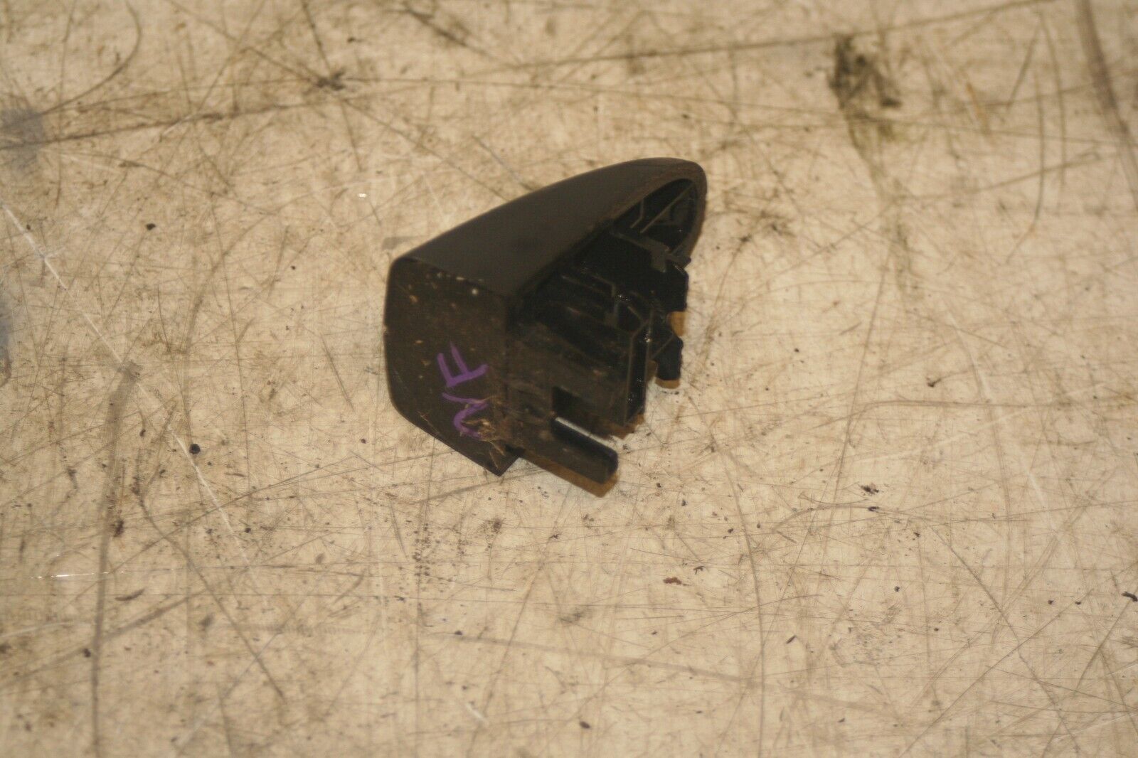 2011 FORD S MAX TITANIUM ECOBOOST. PASSENGER SIDE FRONT DOOR HANDLE LOCK CAP - Image 2