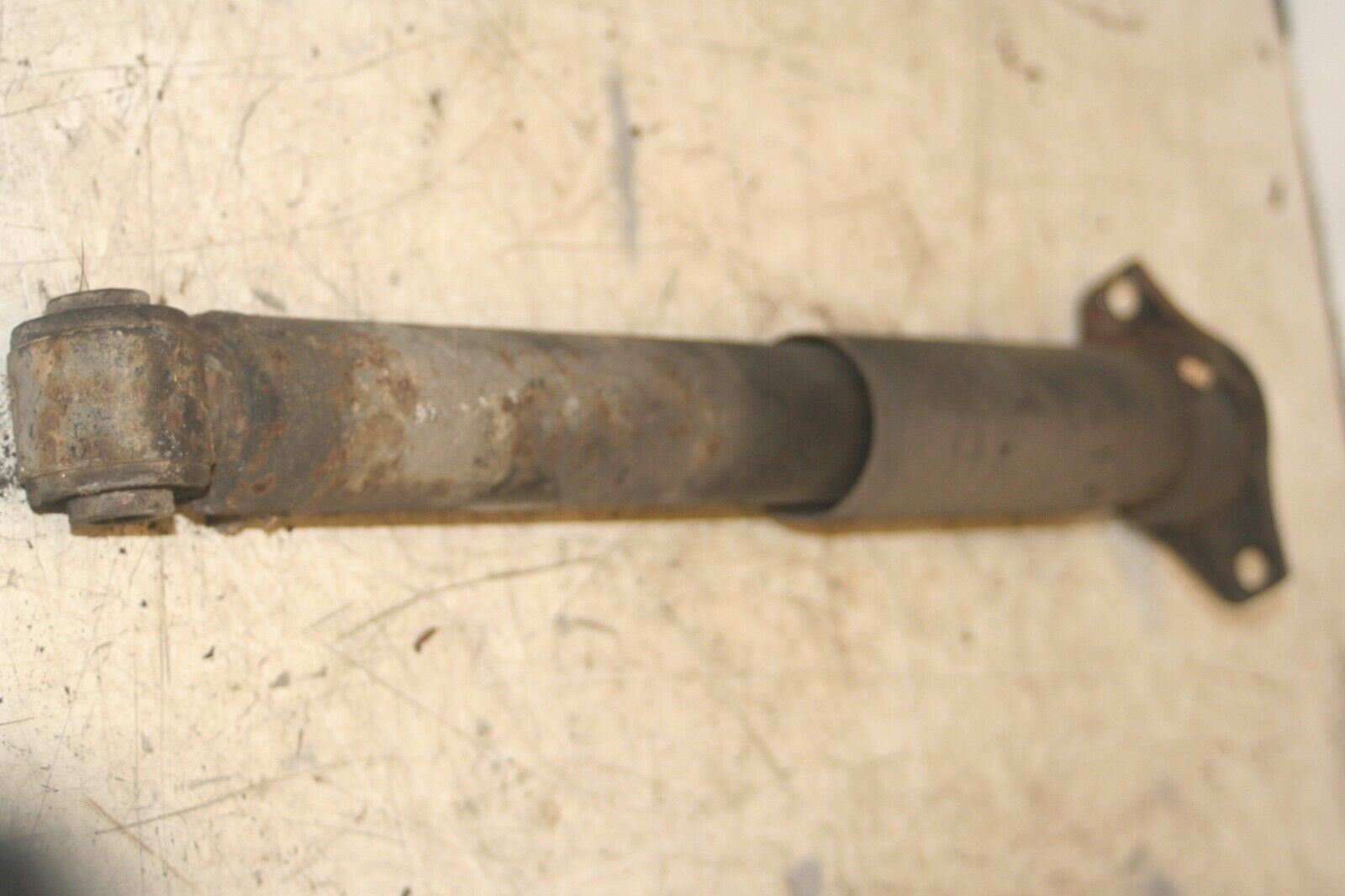 2011 FORD S MAX TITANIUM ECOBOOST. REAR SHOCK ABSORBER - Image 2