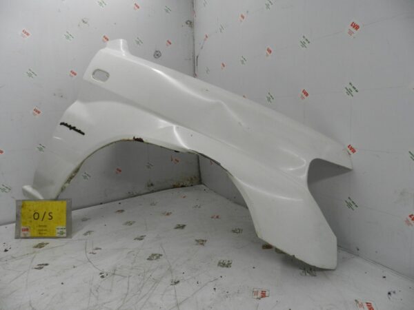 2006 MITSUBISHI SHOGUN PININ. DRIVER SIDE WING IN WHITE SLIGHT DAMAGE - Image 2