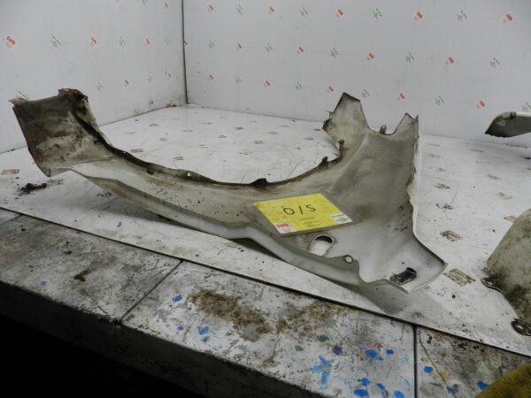 2006 MITSUBISHI SHOGUN PININ. DRIVER SIDE WING IN WHITE SLIGHT DAMAGE - Image 3