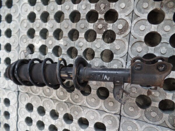 MK2 Nissan Note 2015 - Drivers O/S/F Suspension Leg / Shock absorber