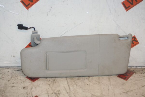 2005 VOLKSWAGEN GOLF MK5. PASSENGER SIDE SUN VISOR