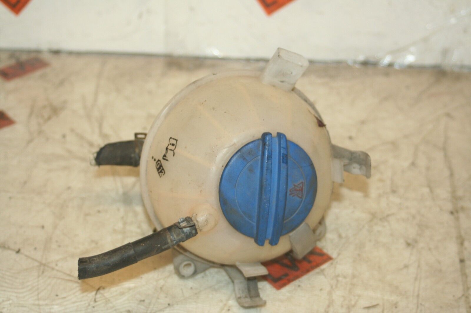 2005 VOLKSWAGEN GOLF MK5. COOLANT BOTTLE TANK - Image 2