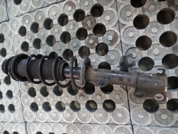 MK2 Nissan Note 2015 - Drivers O/S/F Suspension Leg / Shock absorber - Image 2
