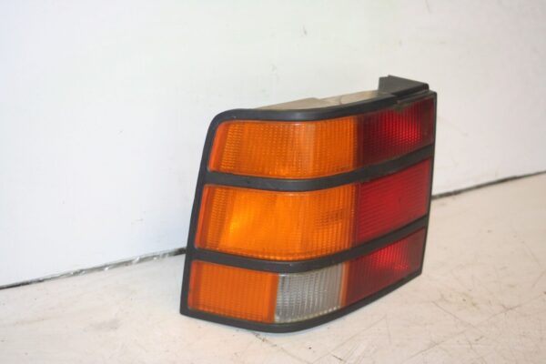 1990 FORD GRANADA MK3. PASSENGER SIDE REAR LIGHT UNIT CLUSTER - Image 2