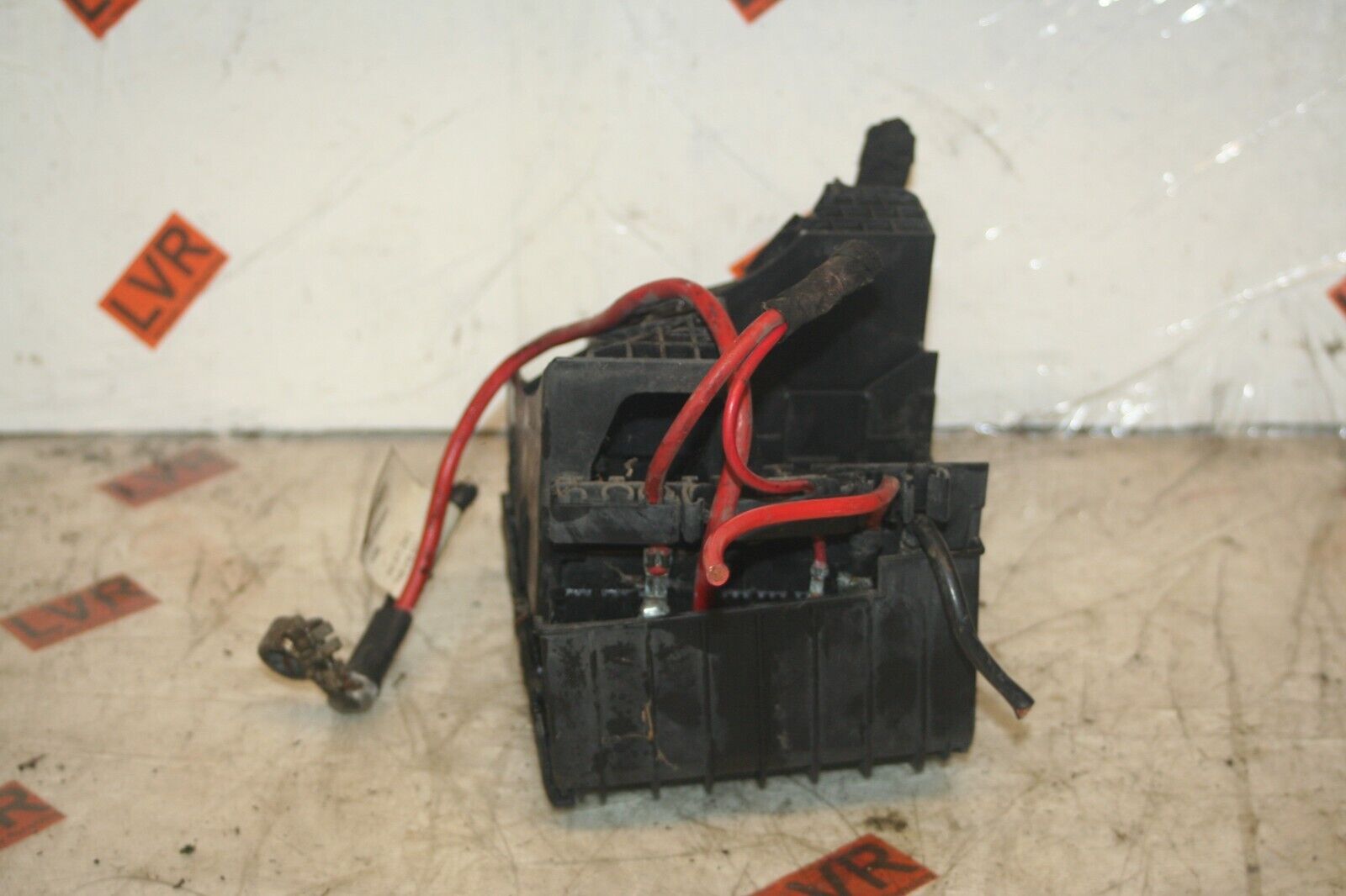 2005 VOLKSWAGEN GOLF MK5. ENGNE BAY FUSE BOARD BOX - Image 2