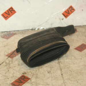 2005 VOLKSWAGEN GOLF MK5. AIR DUCT