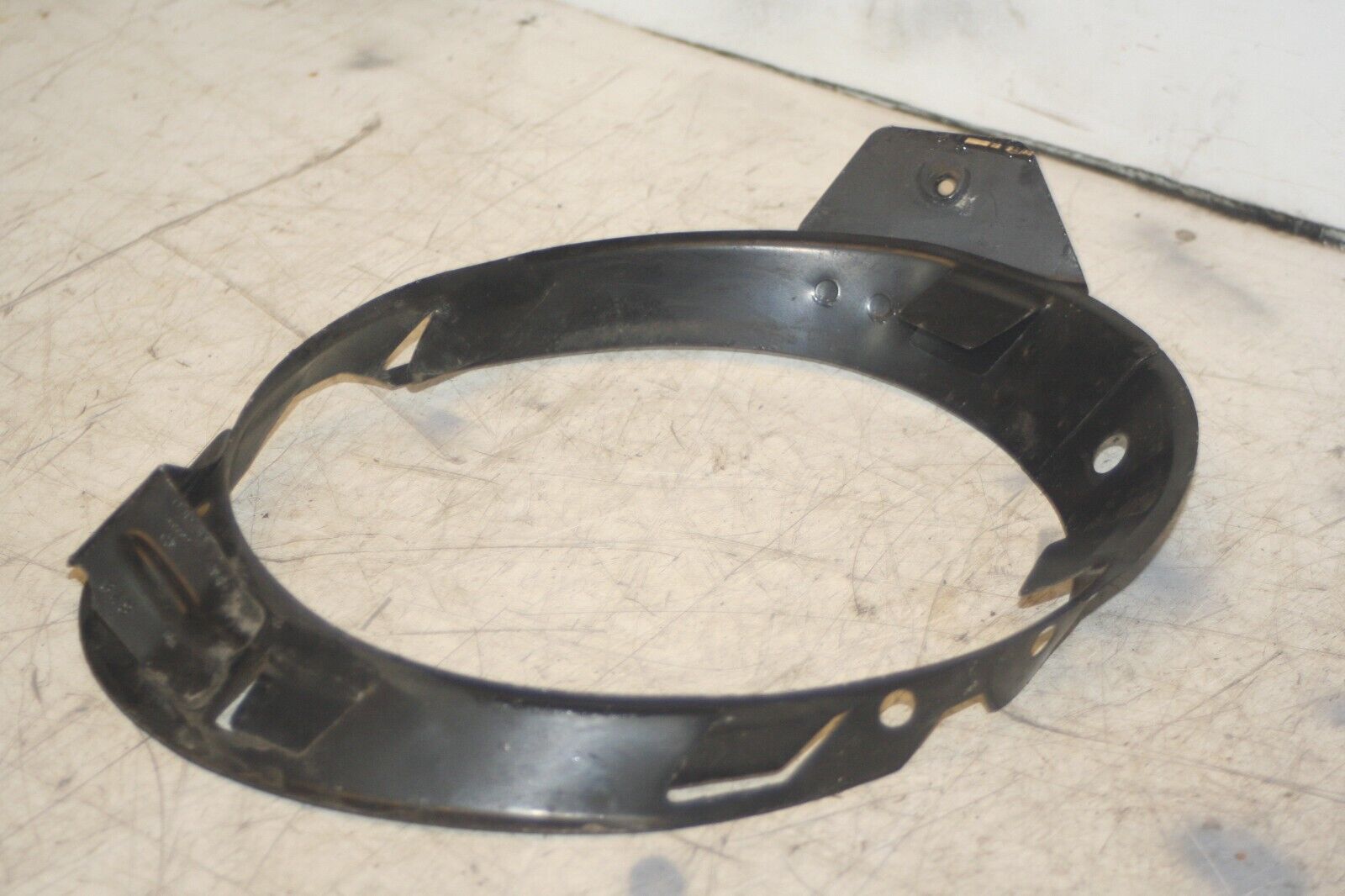 2004 VOLKSWAGEN CONVERTIBLE BEETLE 1.8T. HEADLIGHT FRAME