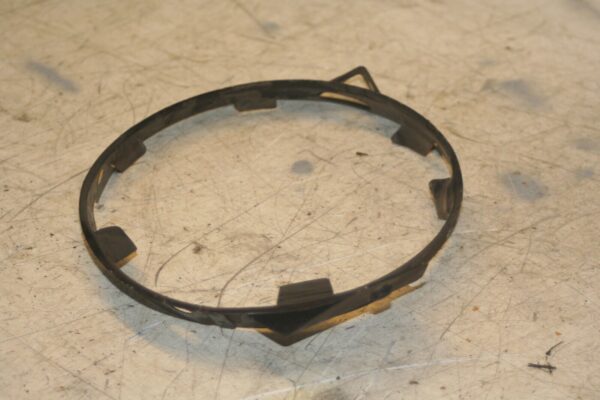 2004 VOLKSWAGEN CONVERTIBLE BEETLE 1.8T. HEADLIGHT FRAME - Image 2