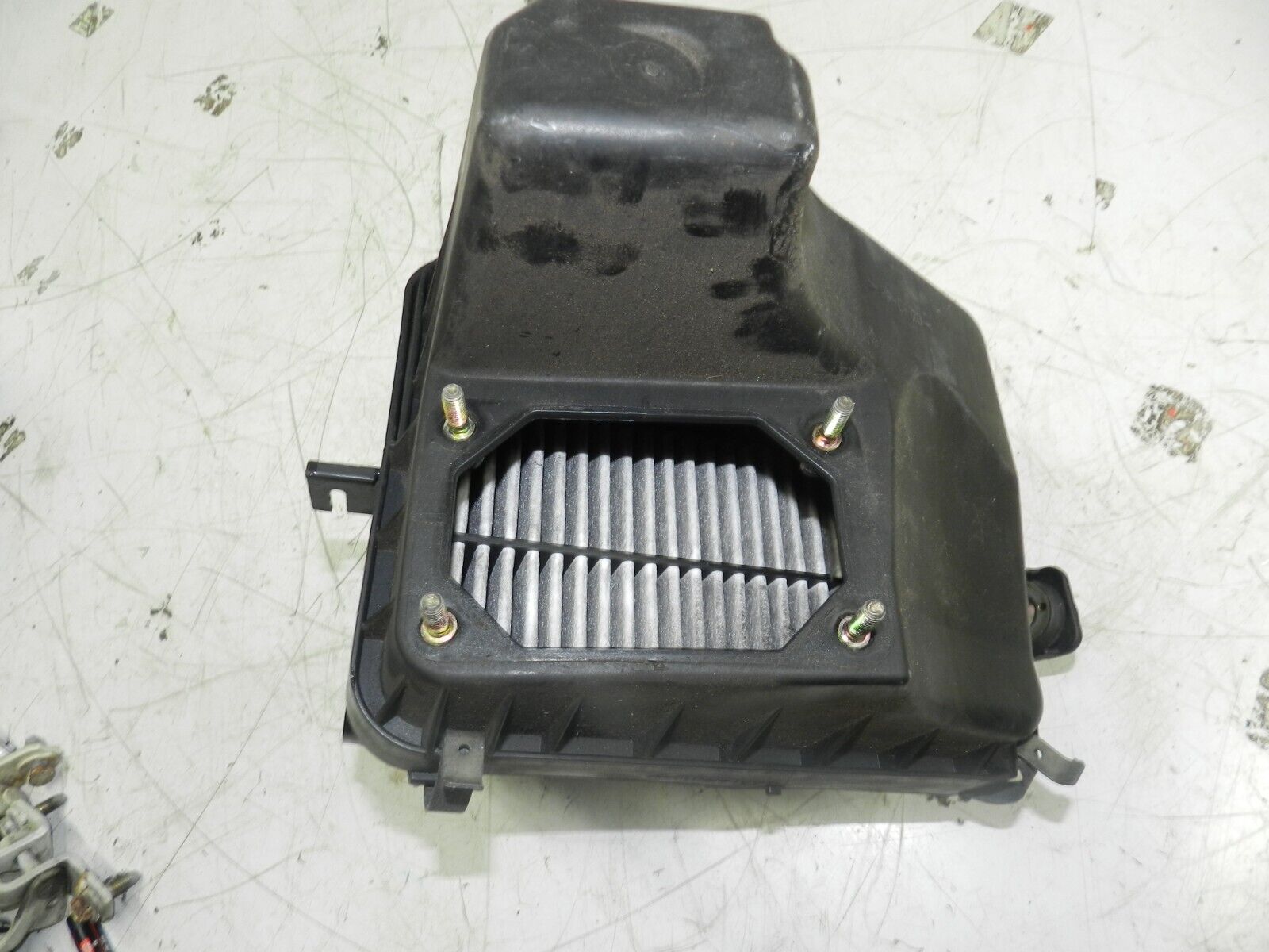 2006 MITSUBISHI SHOGUN PININ AIR FILTER HOUSING BOX - Image 5
