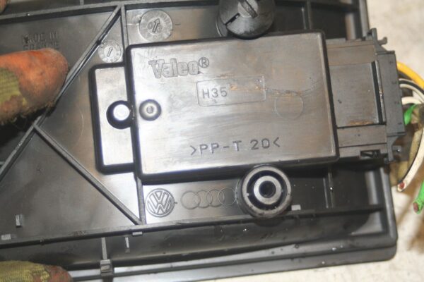 2004 VOLKSWAGEN CONVERTIBLE BEETLE 1.8T. HEATER BLOWER RESISTOR - Image 3